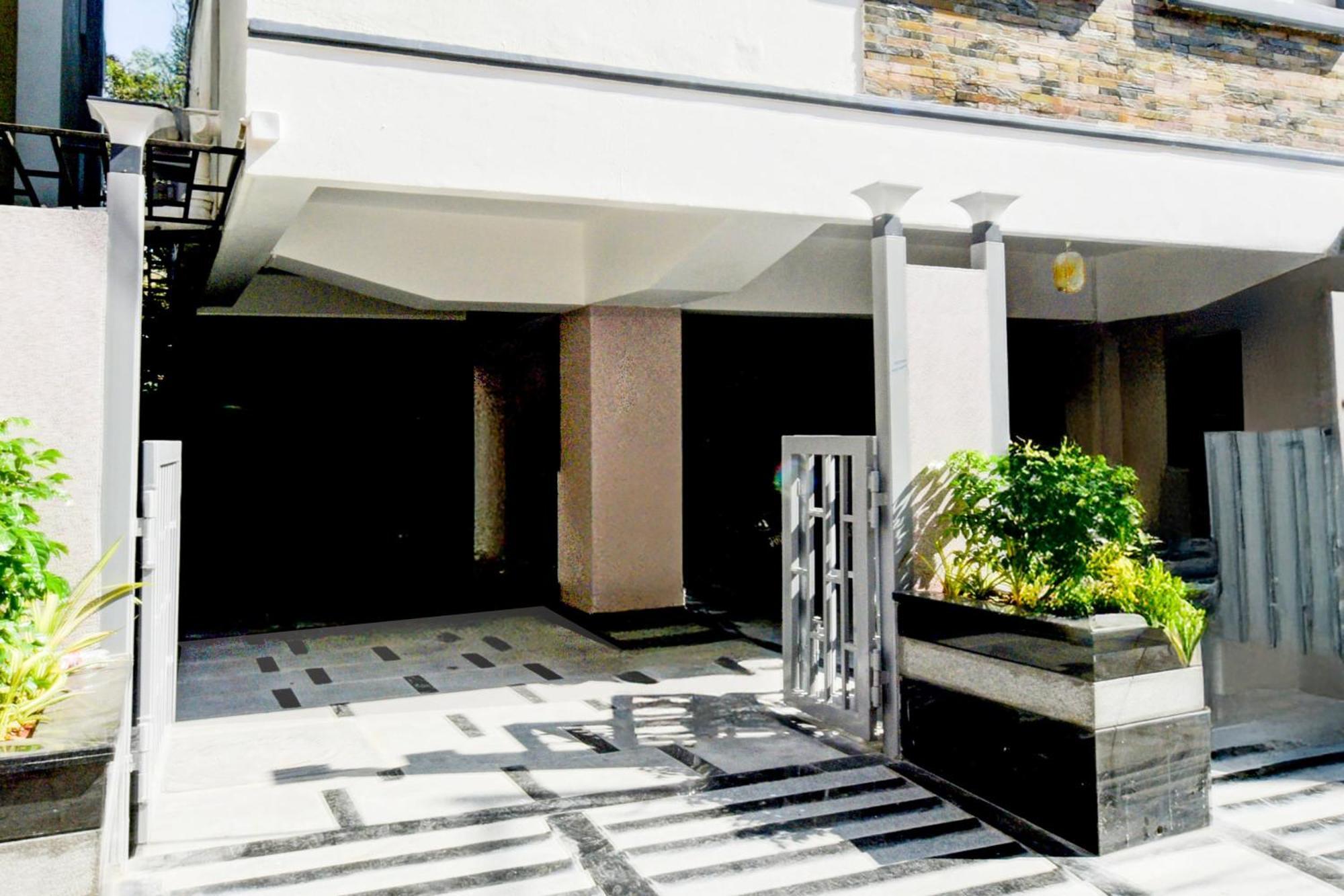 Townhouse Aarav Business Hotel Hajdarábád Exteriér fotografie