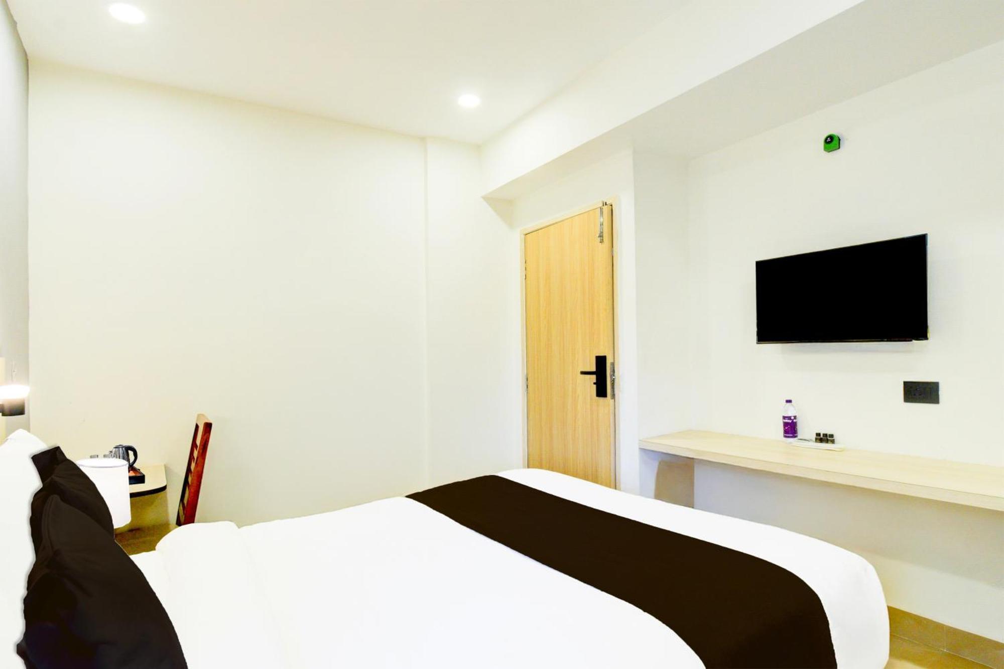 Townhouse Aarav Business Hotel Hajdarábád Exteriér fotografie